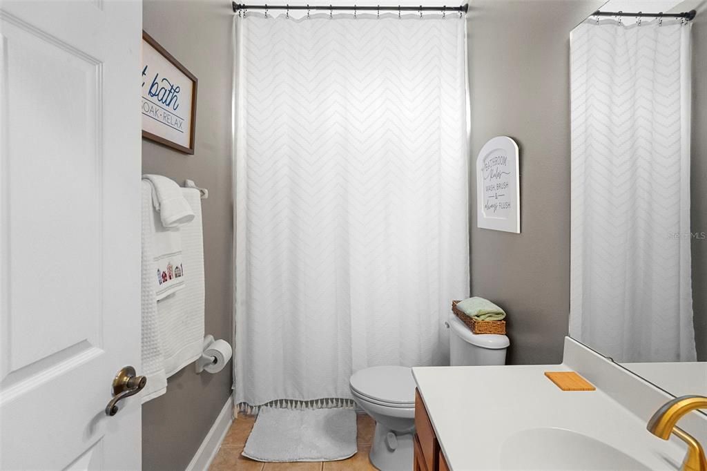 For Sale: $389,000 (3 beds, 2 baths, 2150 Square Feet)