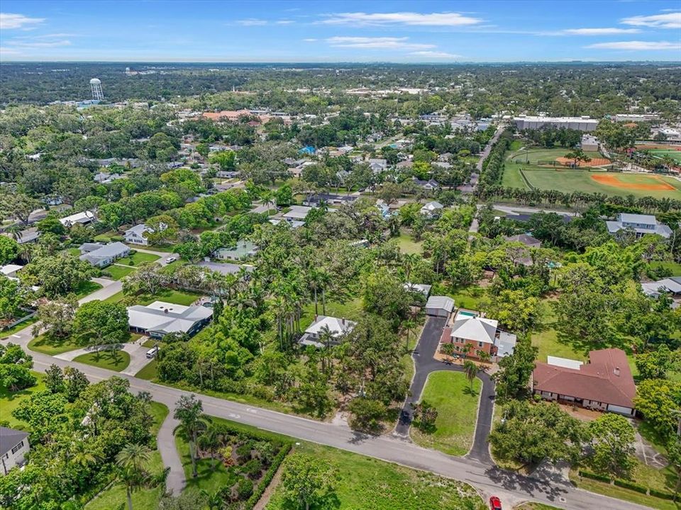 For Sale: $1,595,000 (4 beds, 2 baths, 2716 Square Feet)