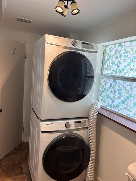 В аренду: $2,400 (3 спален, 2 ванн, 1654 Квадратных фут)