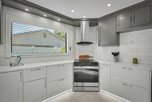 На продажу: $725,000 (3 спален, 2 ванн, 1637 Квадратных фут)