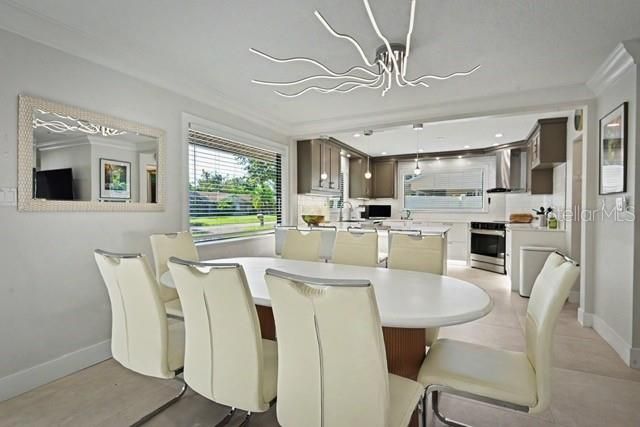 На продажу: $725,000 (3 спален, 2 ванн, 1637 Квадратных фут)
