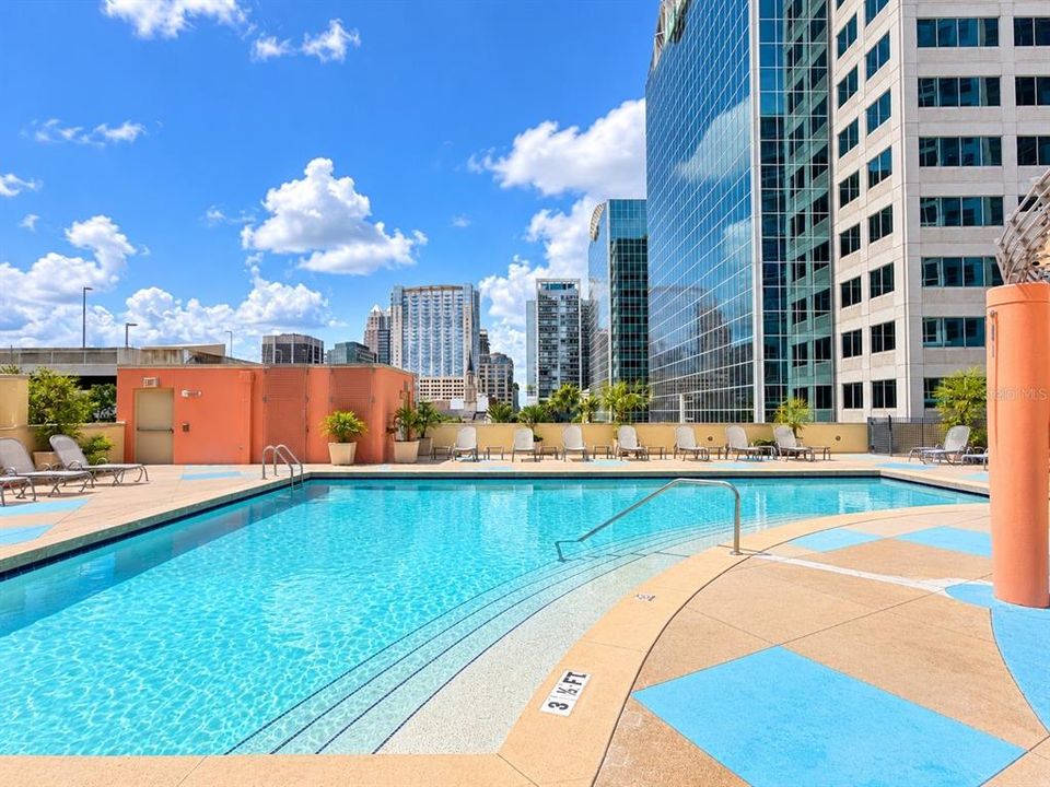 For Rent: $1,750 (1 beds, 1 baths, 1023 Square Feet)