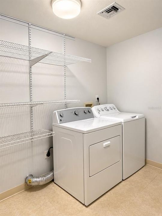 For Rent: $1,750 (1 beds, 1 baths, 1023 Square Feet)