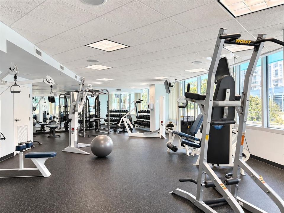 For Rent: $1,750 (1 beds, 1 baths, 1023 Square Feet)
