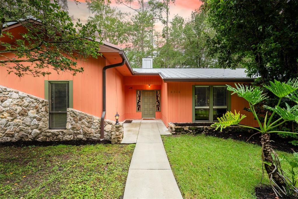 For Sale: $489,000 (3 beds, 2 baths, 2488 Square Feet)