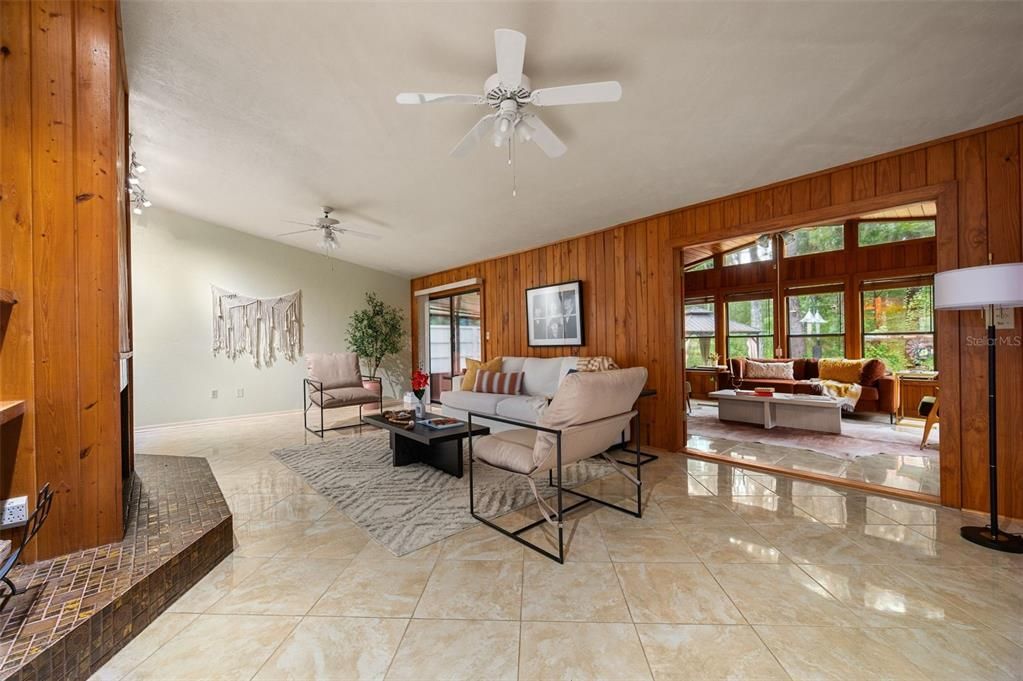 For Sale: $489,000 (3 beds, 2 baths, 2488 Square Feet)