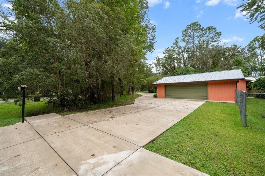 For Sale: $489,000 (3 beds, 2 baths, 2488 Square Feet)