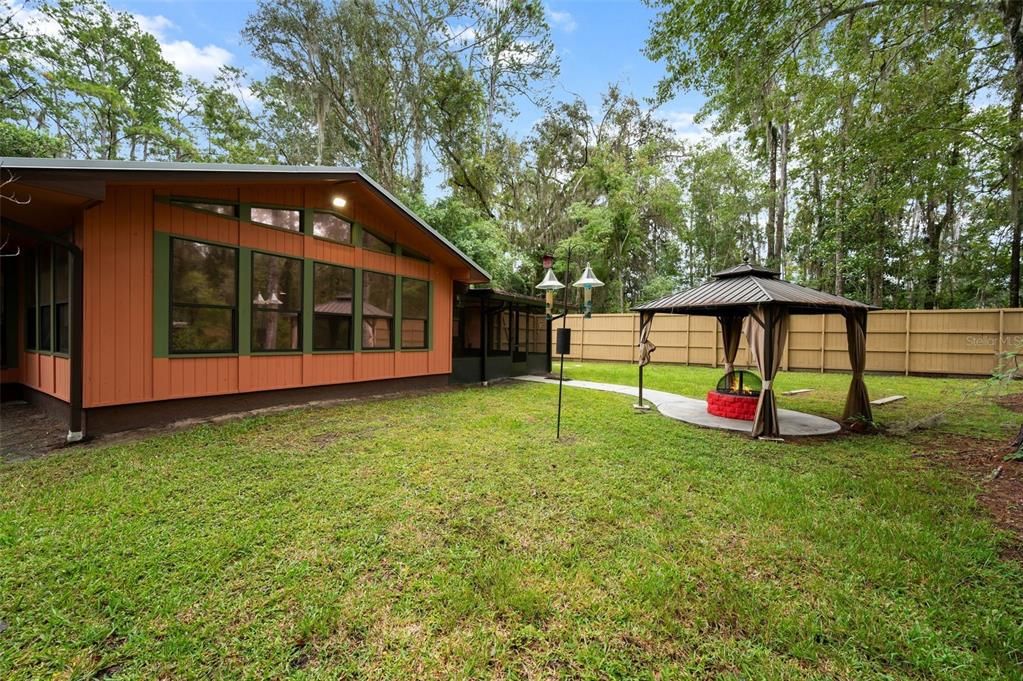 For Sale: $489,000 (3 beds, 2 baths, 2488 Square Feet)