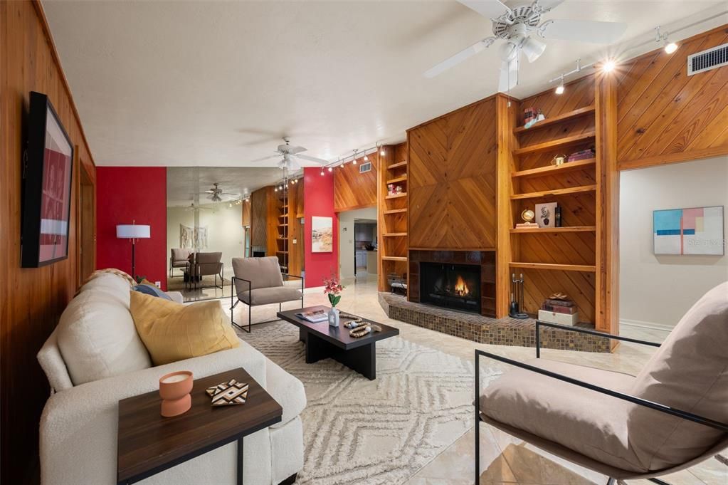 For Sale: $489,000 (3 beds, 2 baths, 2488 Square Feet)