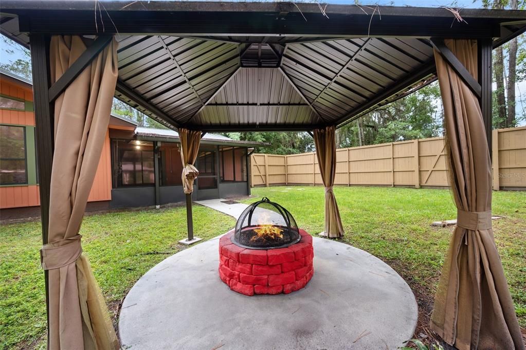For Sale: $489,000 (3 beds, 2 baths, 2488 Square Feet)