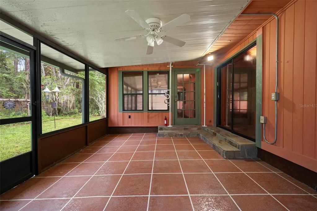 For Sale: $489,000 (3 beds, 2 baths, 2488 Square Feet)