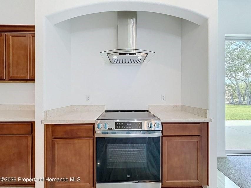 For Sale: $599,900 (3 beds, 2 baths, 2221 Square Feet)