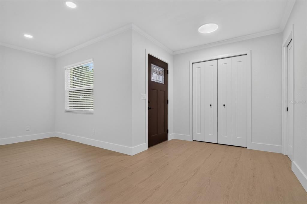 Activo con contrato: $419,900 (3 camas, 2 baños, 1324 Pies cuadrados)