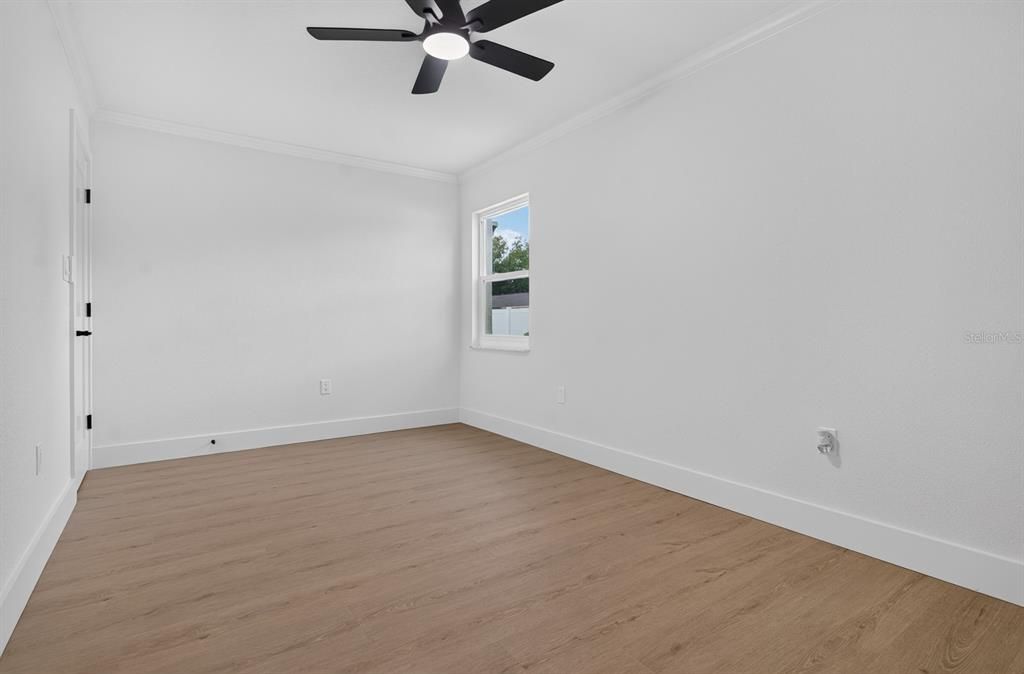 Activo con contrato: $419,900 (3 camas, 2 baños, 1324 Pies cuadrados)