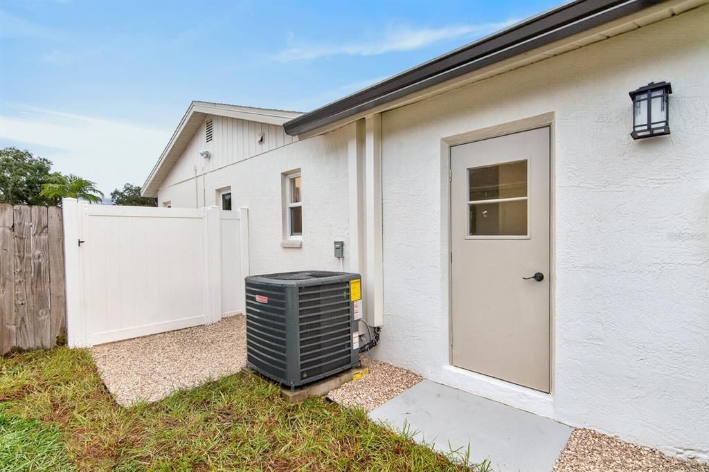 Activo con contrato: $419,900 (3 camas, 2 baños, 1324 Pies cuadrados)