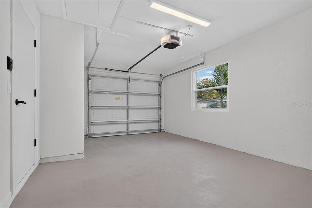 Activo con contrato: $419,900 (3 camas, 2 baños, 1324 Pies cuadrados)