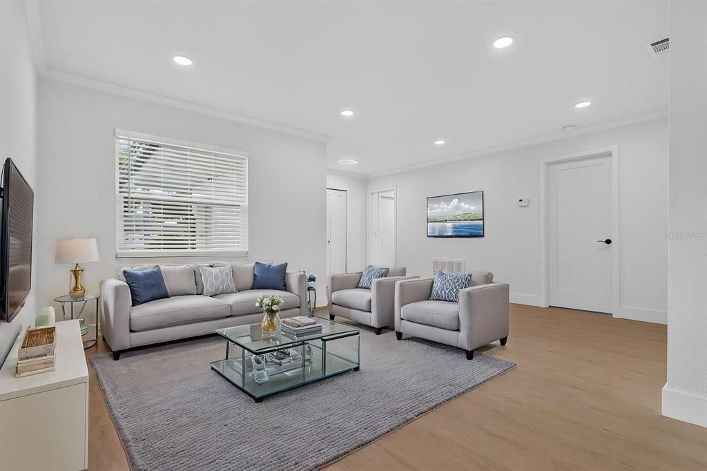 Activo con contrato: $419,900 (3 camas, 2 baños, 1324 Pies cuadrados)