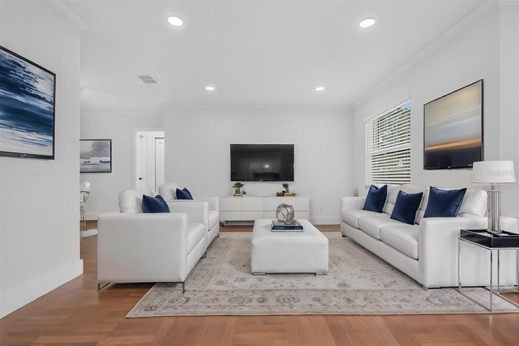 Activo con contrato: $419,900 (3 camas, 2 baños, 1324 Pies cuadrados)