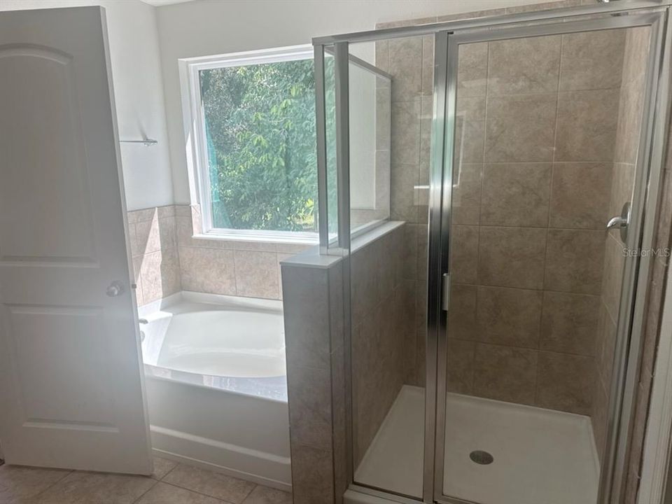 For Sale: $445,000 (3 beds, 2 baths, 2347 Square Feet)