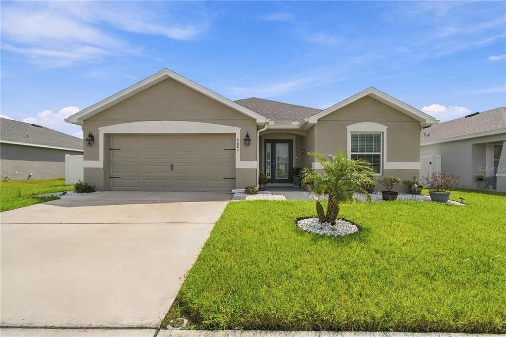 For Sale: $398,000 (3 beds, 2 baths, 2004 Square Feet)
