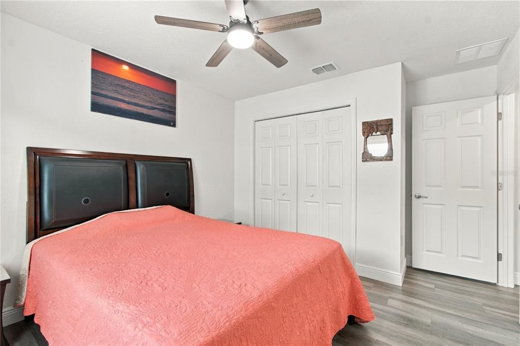 For Sale: $398,000 (3 beds, 2 baths, 2004 Square Feet)