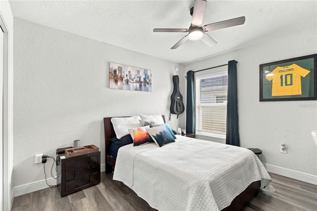 For Sale: $398,000 (3 beds, 2 baths, 2004 Square Feet)