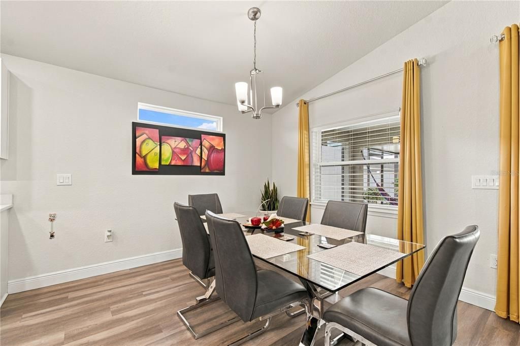 For Sale: $398,000 (3 beds, 2 baths, 2004 Square Feet)