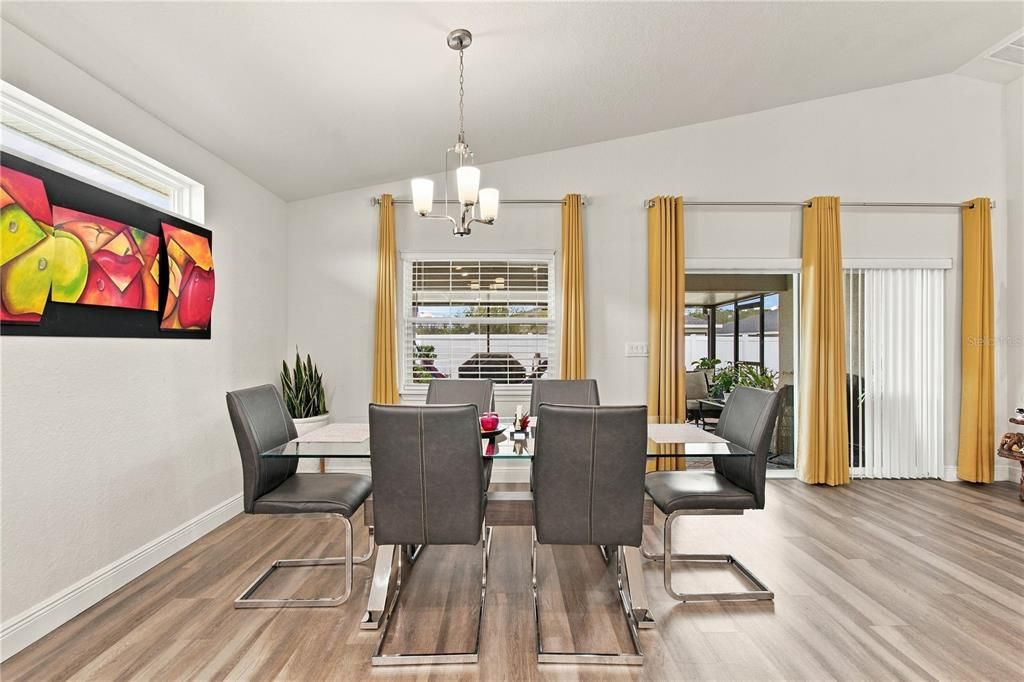For Sale: $398,000 (3 beds, 2 baths, 2004 Square Feet)