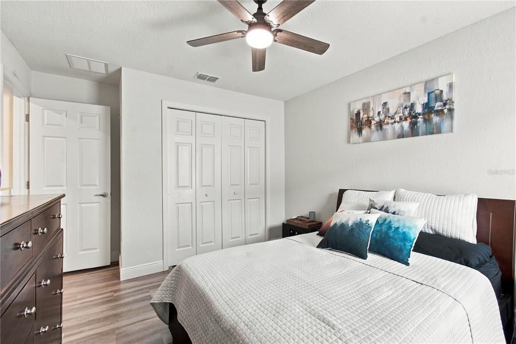 For Sale: $398,000 (3 beds, 2 baths, 2004 Square Feet)