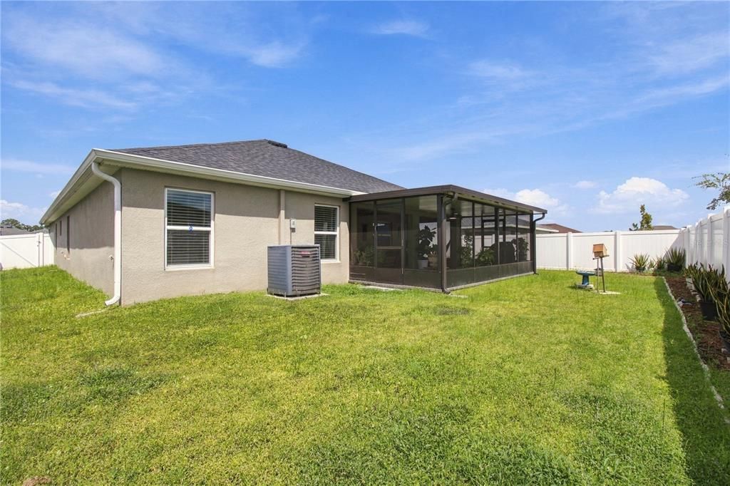 For Sale: $398,000 (3 beds, 2 baths, 2004 Square Feet)