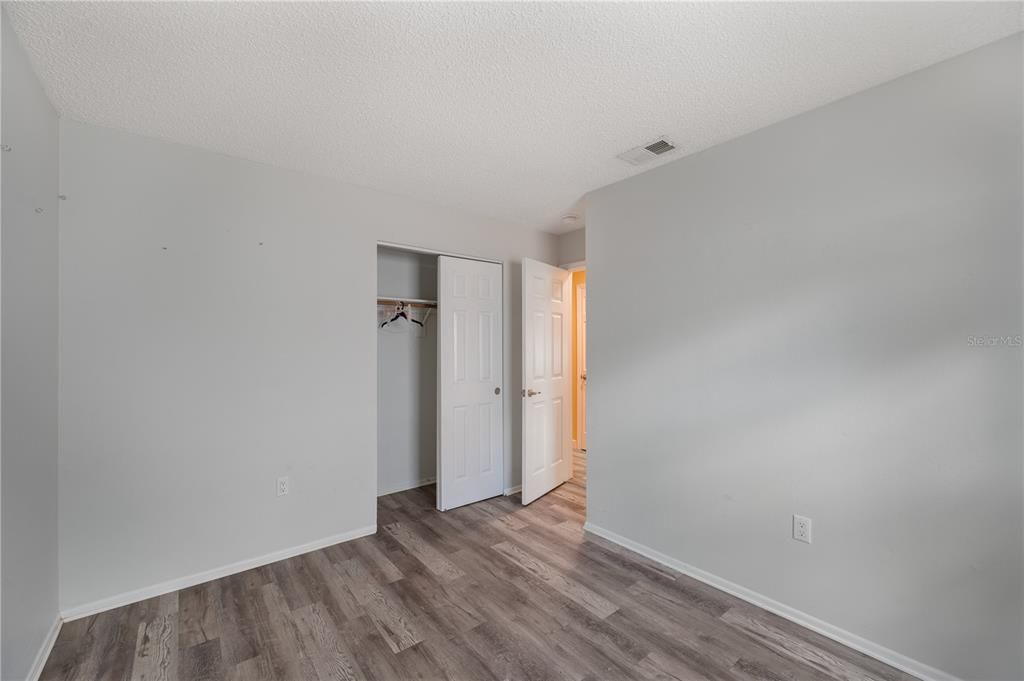 For Sale: $275,000 (3 beds, 2 baths, 1045 Square Feet)