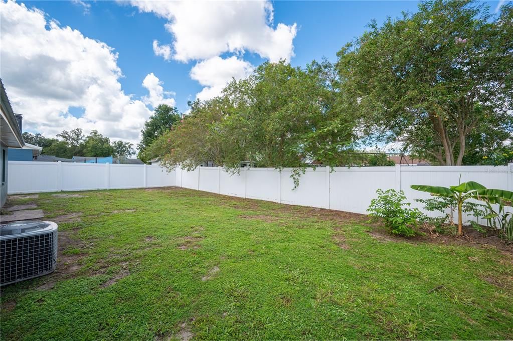 For Sale: $275,000 (3 beds, 2 baths, 1045 Square Feet)