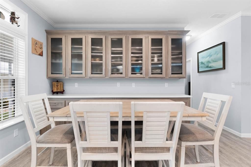 En Venta: $385,000 (3 camas, 2 baños, 1860 Pies cuadrados)