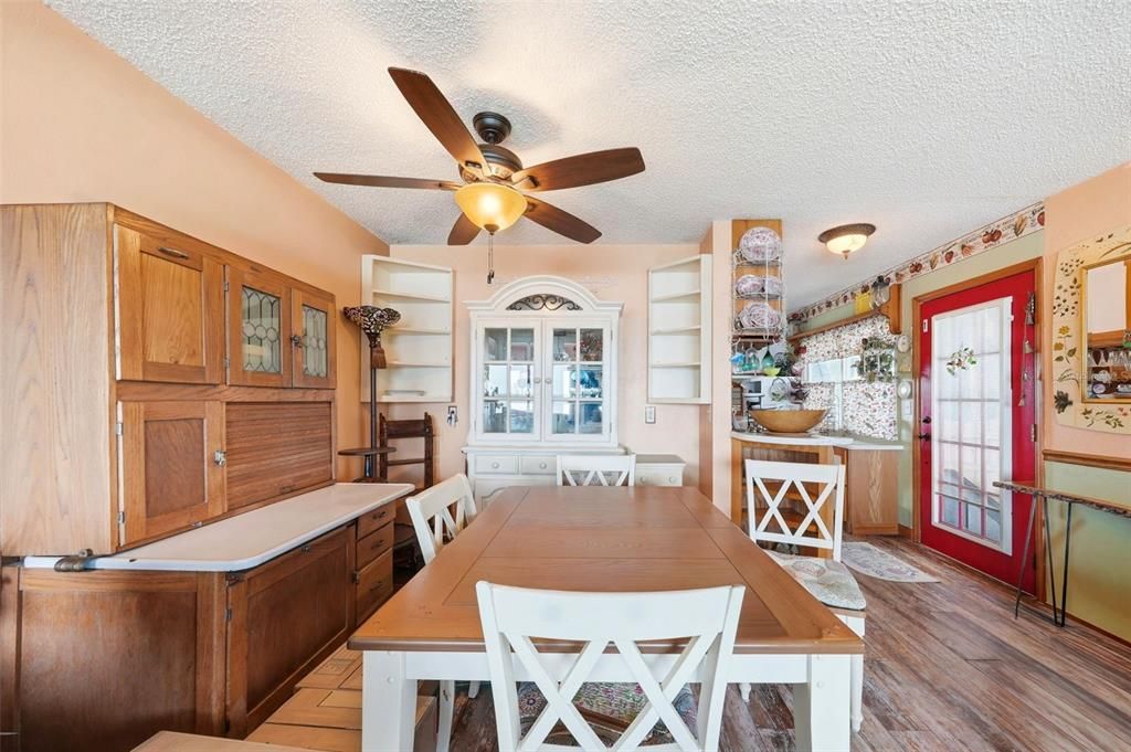 En Venta: $625,000 (2 camas, 2 baños, 1628 Pies cuadrados)