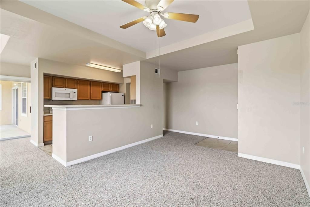 В аренду: $1,895 (3 спален, 2 ванн, 1310 Квадратных фут)