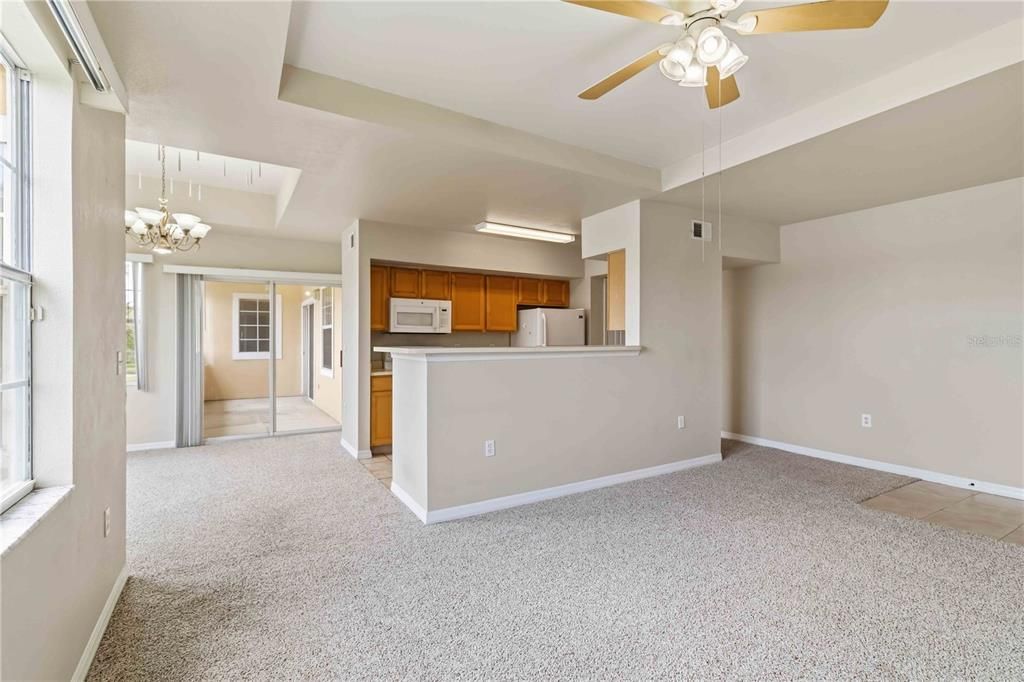 В аренду: $1,895 (3 спален, 2 ванн, 1310 Квадратных фут)