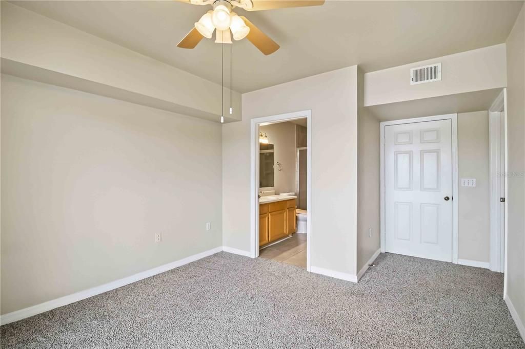 В аренду: $1,895 (3 спален, 2 ванн, 1310 Квадратных фут)