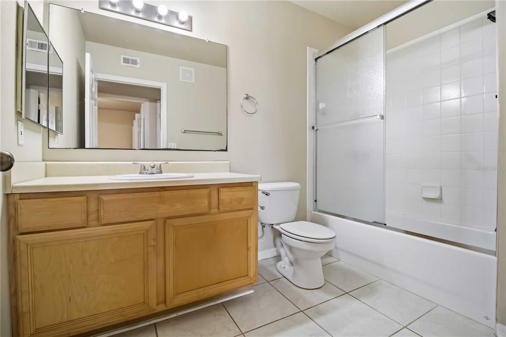 В аренду: $1,895 (3 спален, 2 ванн, 1310 Квадратных фут)