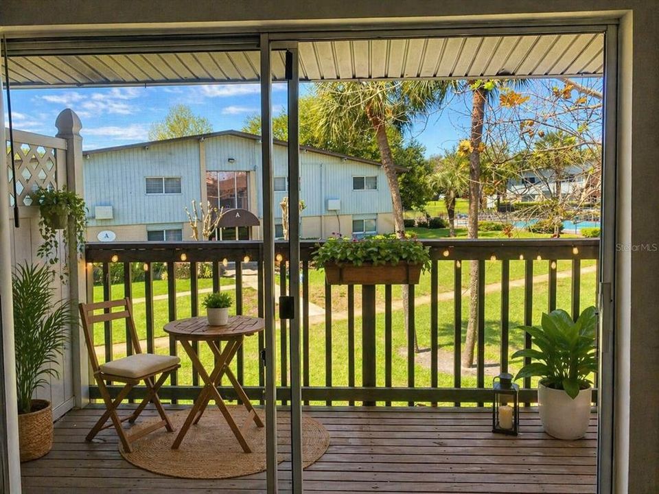 For Sale: $140,000 (2 beds, 1 baths, 881 Square Feet)
