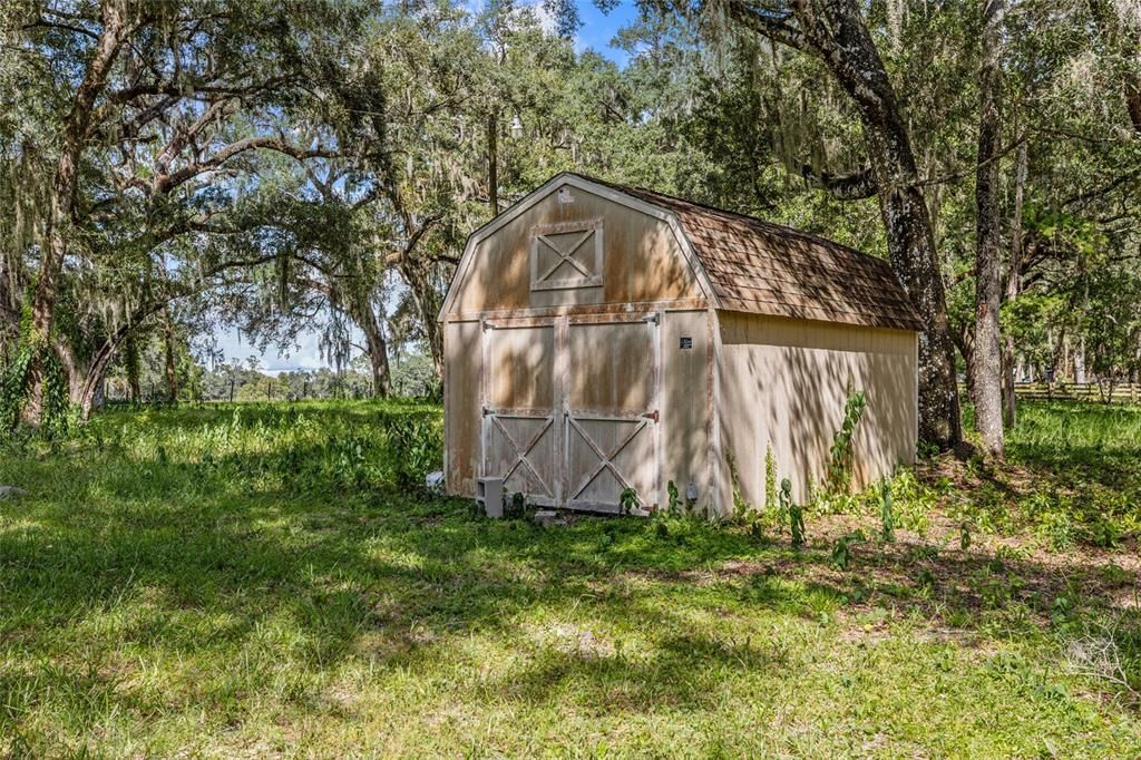 待售: $225,000 (2.04 acres)
