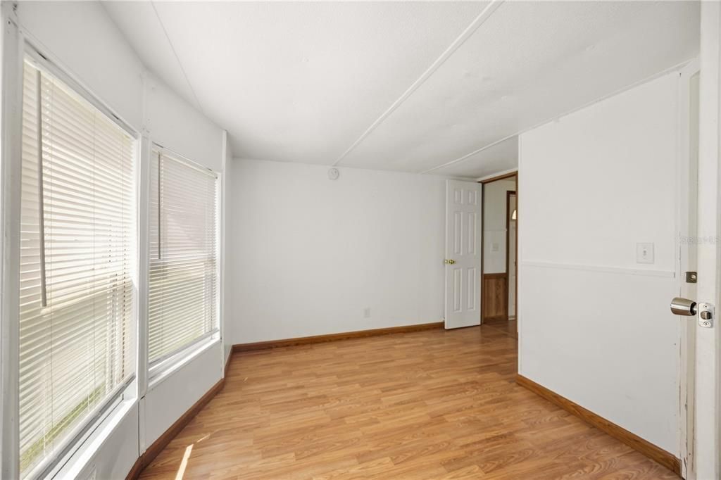 En Venta: $100,000 (2 camas, 2 baños, 784 Pies cuadrados)