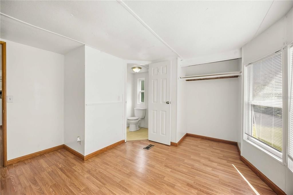 En Venta: $100,000 (2 camas, 2 baños, 784 Pies cuadrados)