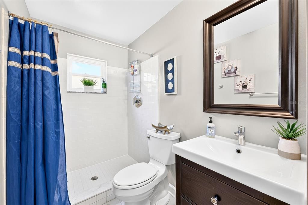 For Sale: $410,000 (3 beds, 2 baths, 1554 Square Feet)