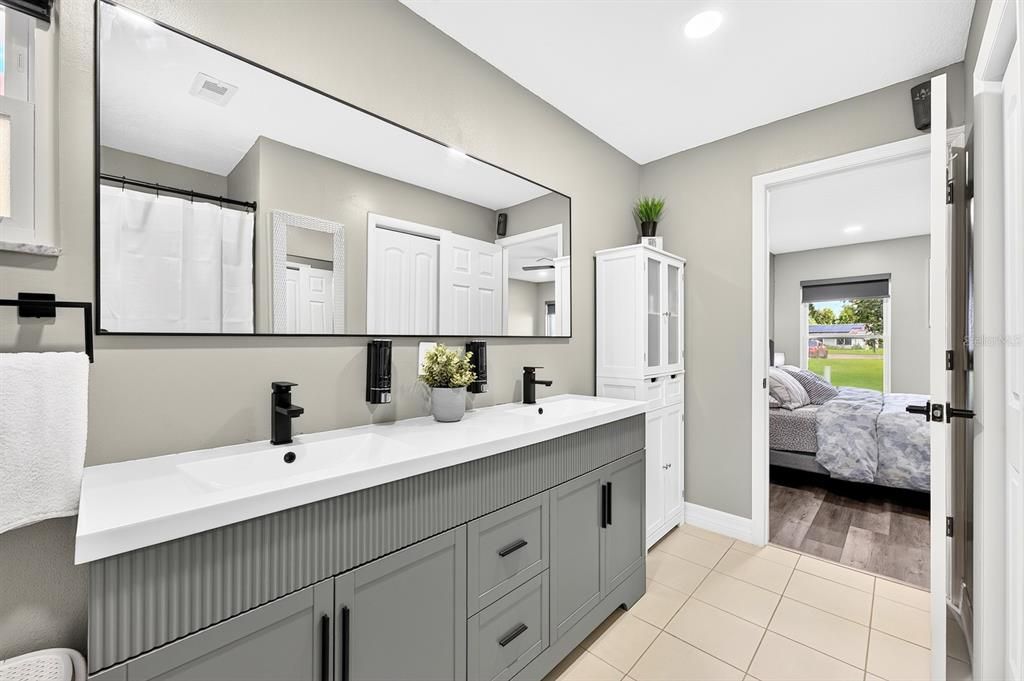 For Sale: $410,000 (3 beds, 2 baths, 1554 Square Feet)