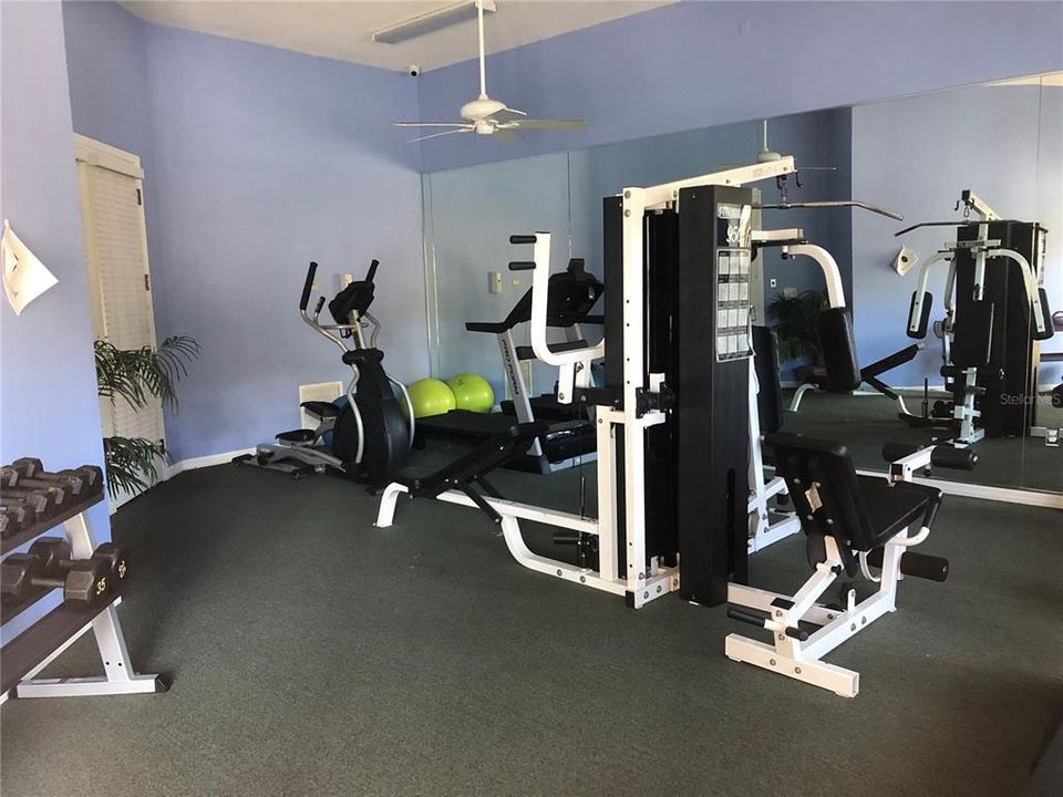 В аренду: $2,000 (2 спален, 2 ванн, 925 Квадратных фут)