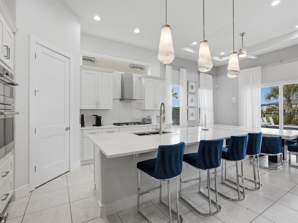 На продажу: $1,389,999 (6 спален, 6 ванн, 3620 Квадратных фут)