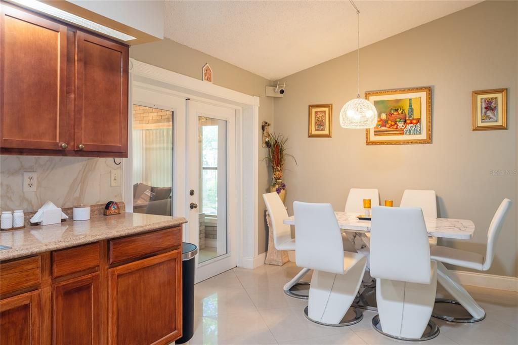 For Sale: $272,000 (3 beds, 2 baths, 1642 Square Feet)