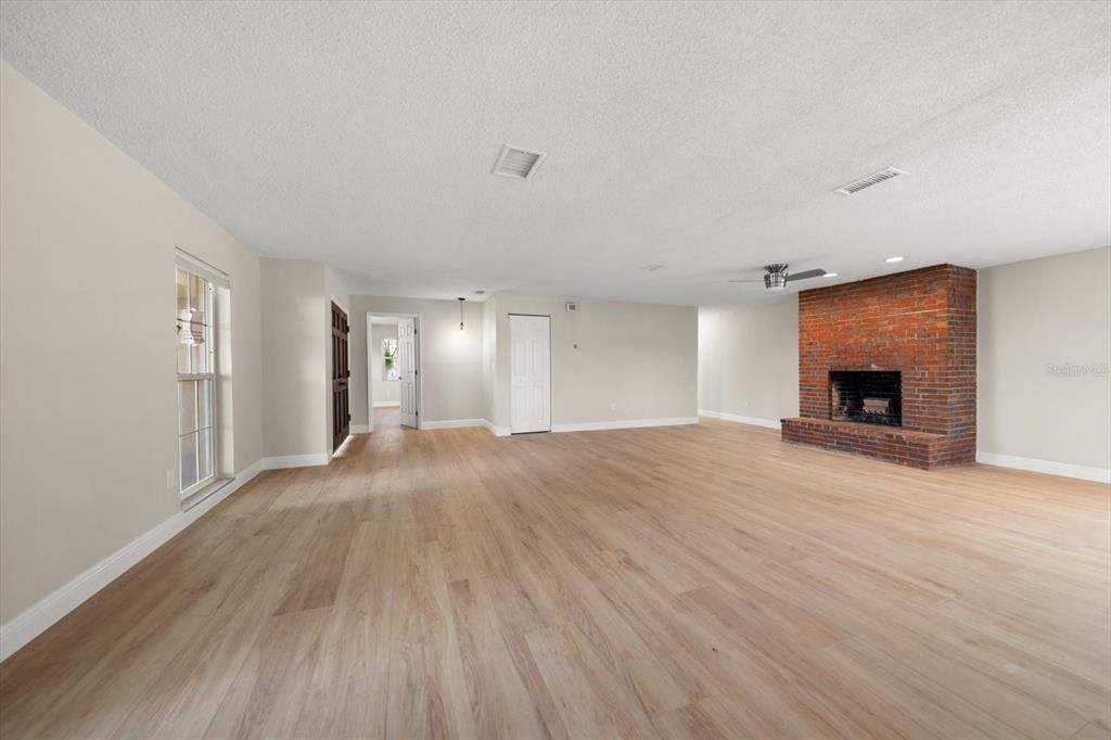 For Sale: $775,000 (3 beds, 2 baths, 2083 Square Feet)