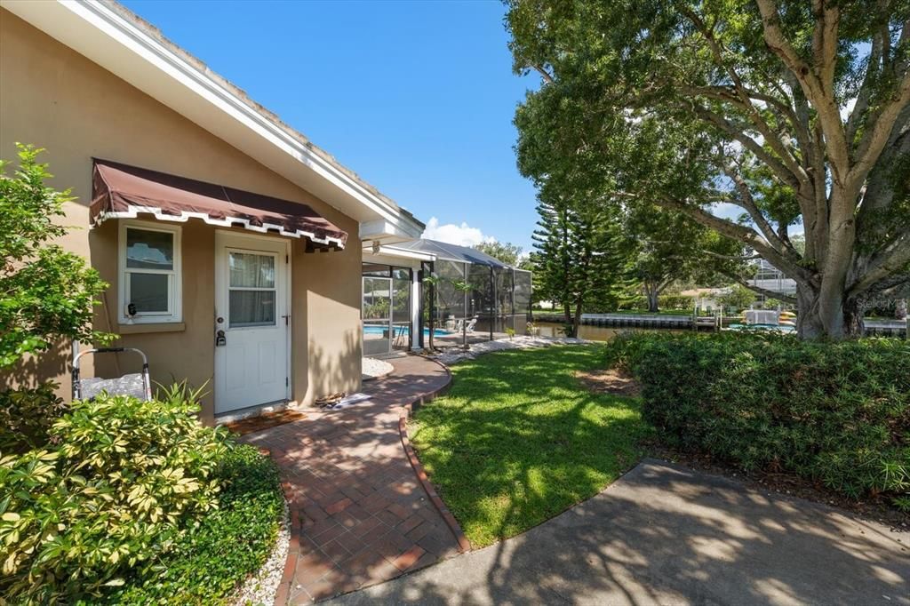 For Sale: $775,000 (3 beds, 2 baths, 2083 Square Feet)