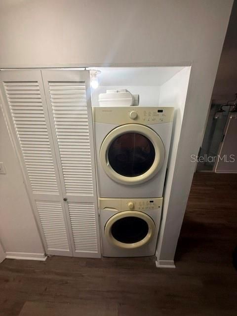 На продажу: $168,995 (2 спален, 2 ванн, 1073 Квадратных фут)